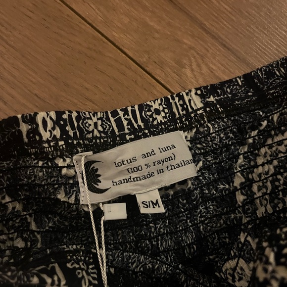 Lotus and Luna Como harem pants- never worn with tags - Picture 3 of 7